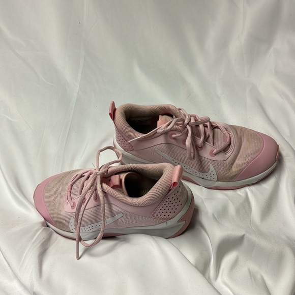 Nike girls volleyball, shoe pink! - Picture 5 of 6